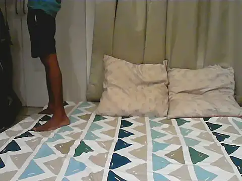 Snapshot of horny__couple_ chatting on 09-08-25, 04:50 horny couple online show from 09-08-25, 04:50