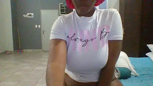 CouplesX96xx online show from 04-01-26, 07:22