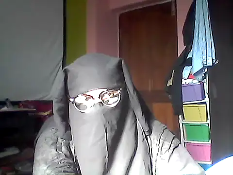 Snapshot of nasrin_katoon_7 chatting on 11-05-25, 10:15 nasrin katoon 7 online show from 11-05-25, 10:15