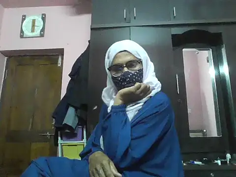 Snapshot of nasrin_katoon_7 chatting on 11-16-25, 06:02 nasrin katoon 7 online show from 11-16-25, 06:02