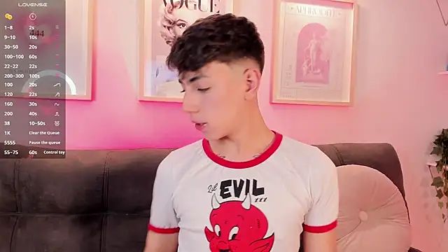 Snapshot of evan_voss chatting on 10-08-25, 10:07 evan voss online show from 10-08-25, 10:07