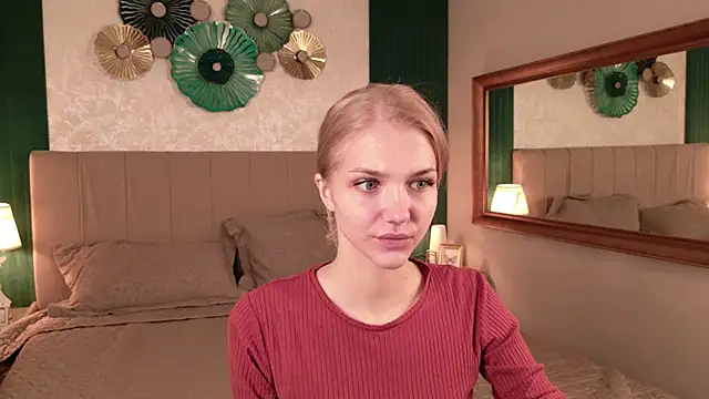 Snapshot of 4example_Chloe chatting on 05-30-26, 05:37 4example Chloe online show from 05-30-26, 05:37
