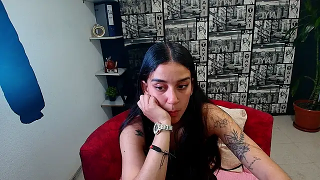 Snapshot of DanielaMonroe chatting on 05-19-26, 09:54 DanielaMonroe online show from 05-19-26, 09:54