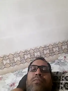 Hot-boy077 online show from 10-18-25, 07:09