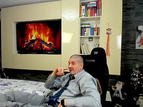 SpartacusDaddy48 online show from 02-18-26, 06:26