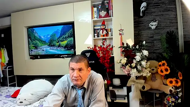 SpartacusDaddy48 online show from 05-16-26, 12:18