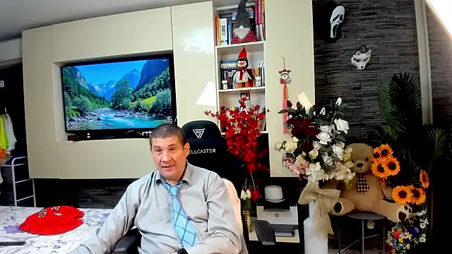 SpartacusDaddy48 online show from 05-16-26, 08:18