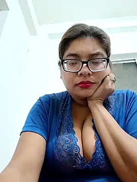 Elie couple143 online show from 11-25-25, 06:52