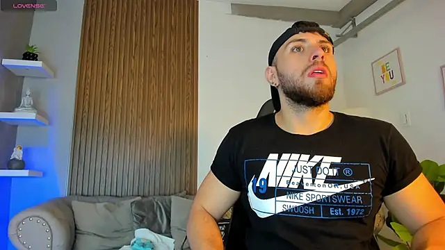 Snapshot of Maximo_Wolff chatting on 09-28-25, 09:09 Maximo Wolff online show from 09-28-25, 09:09