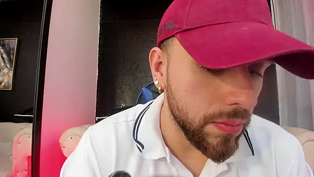 Snapshot of Maximo_Wolff chatting on 10-16-25, 09:05 Maximo Wolff online show from 10-16-25, 09:05