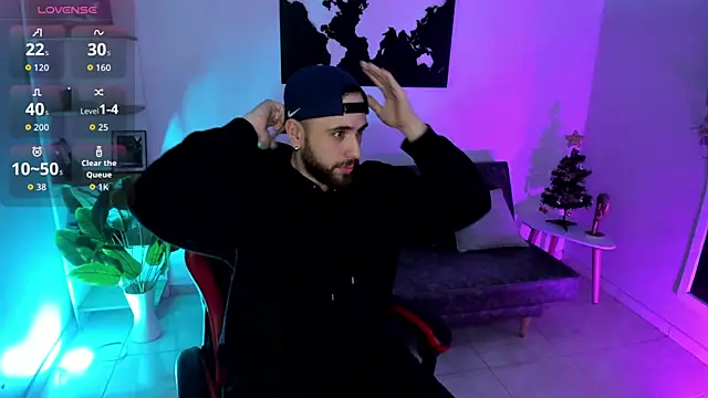 Maximo Wolff online show from 12-19-25, 04:08