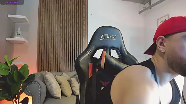 Maximo Wolff online show from 03-16-26, 08:24