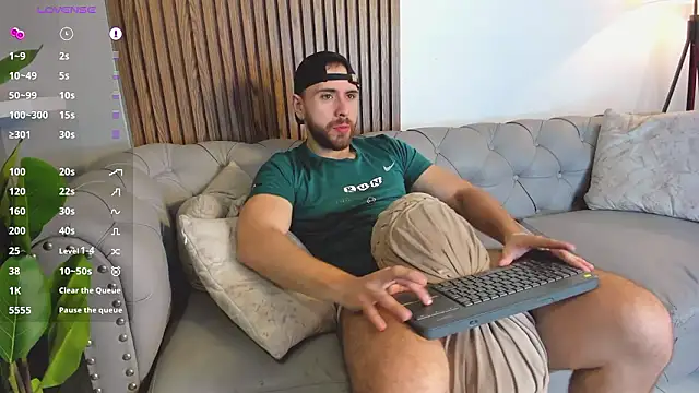 Maximo Wolff online show from 03-21-26, 08:23