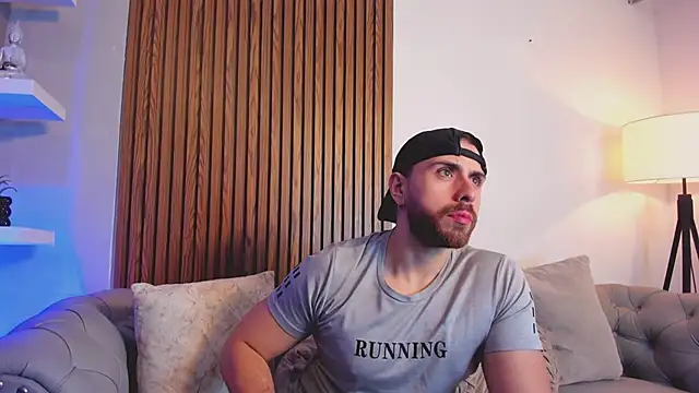 Maximo Wolff online show from 03-30-26, 01:17