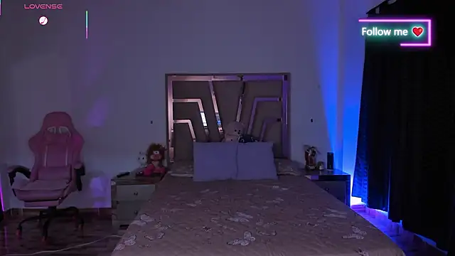 lunaarose online show from 03-11-26, 02:39