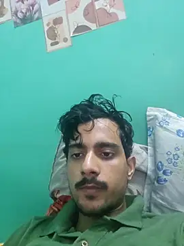 Snapshot of Sushant001 chatting on 02-08-26, 10:40 Sushant001 online show from 02-08-26, 10:40