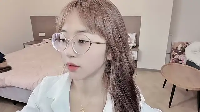 Snapshot of nini_a chatting on 11-11-25, 09:42 nini a online show from 11-11-25, 09:42