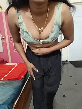 Snapshot of Swapna_kannada chatting on 06-15-26, 10:28 Swapna kannada online show from 06-15-26, 10:28