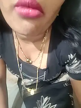 Snapshot of Swapna_kannada chatting on 06-18-26, 10:19 Swapna kannada online show from 06-18-26, 10:19