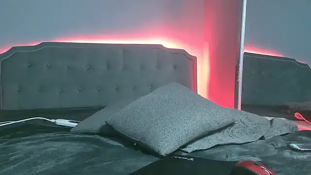 Bunnyela1 online show from 02-08-26, 01:03