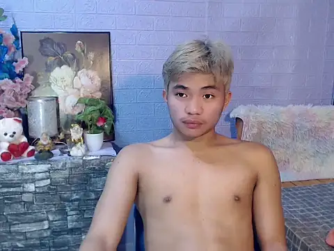 Snapshot of mostwantedtwink chatting on 05-11-26, 10:43 mostwantedtwink online show from 05-11-26, 10:43