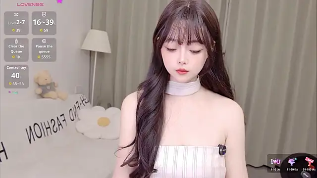 Snapshot of uikyy1 chatting on 07-18-26, 11:47 uikyy1 online show from 07-18-26, 11:47