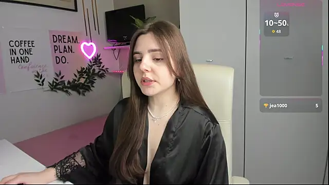 LiaWoow online show from 09-13-25, 06:46