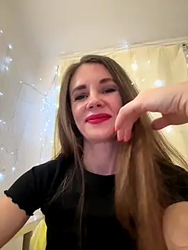 LucieMack online show from 12-14-25, 02:44