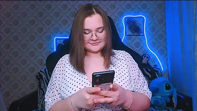 Snapshot of InLoveWithLife26 chatting on 09-27-25, 03:28 InLoveWithLife26 online show from 09-27-25, 03:28