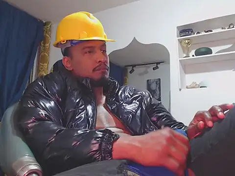 Snapshot of ElCaballeroNegro24 chatting on 11-26-25, 01:39 ElCaballeroNegro24 online show from 11-26-25, 01:39