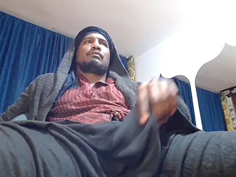 Snapshot of ElCaballeroNegro24 chatting on 12-17-25, 02:17 ElCaballeroNegro24 online show from 12-17-25, 02:17