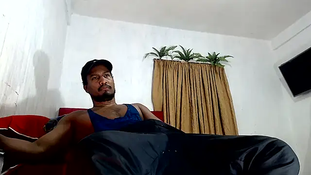 Snapshot of ElCaballeroNegro24 chatting on 07-18-26, 11:30 ElCaballeroNegro24 online show from 07-18-26, 11:30