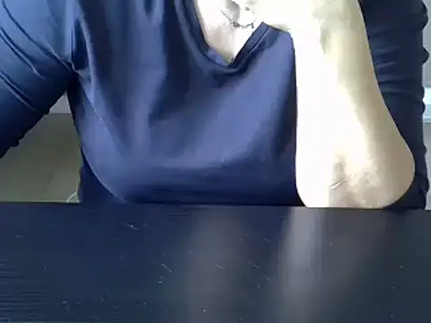 ITALIANASISIXX online show from 10-22-25, 10:26