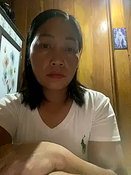 Snapshot of Lai005 chatting on 09-21-25, 07:48 Lai005 online show from 09-21-25, 07:48