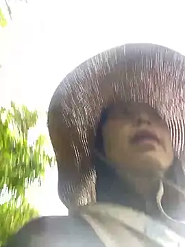 Snapshot of Lai005 chatting on 09-22-25, 08:05 Lai005 online show from 09-22-25, 08:05