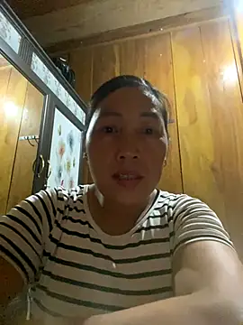 Snapshot of Lai005 chatting on 09-25-25, 02:43 Lai005 online show from 09-25-25, 02:43