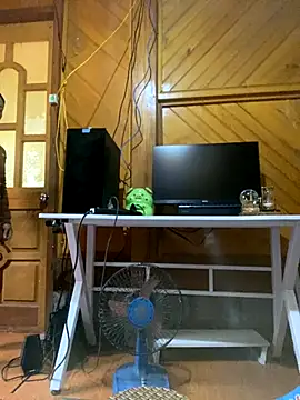 Snapshot of Lai005 chatting on 10-01-25, 04:51 Lai005 online show from 10-01-25, 04:51