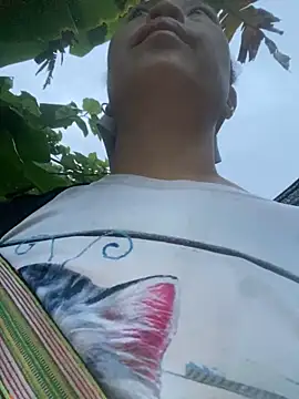 Snapshot of Lai005 chatting on 10-13-25, 10:54 Lai005 online show from 10-13-25, 10:54