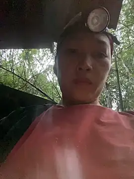 Snapshot of Lai005 chatting on 10-16-25, 02:34 Lai005 online show from 10-16-25, 02:34