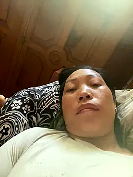 Snapshot of Lai005 chatting on 10-29-25, 02:25 Lai005 online show from 10-29-25, 02:25