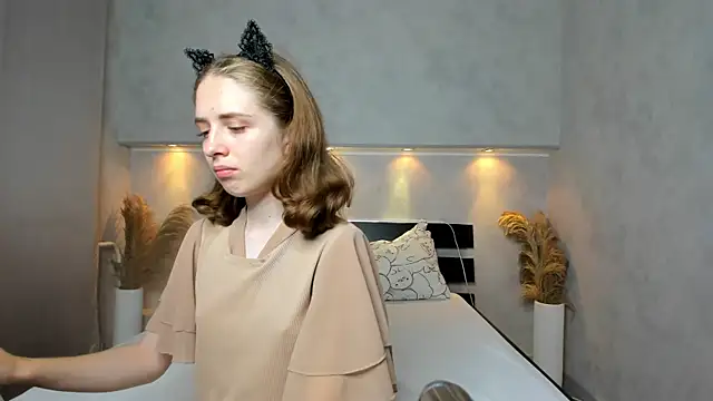 Camilla Kelly online show from 09-12-25, 12:11