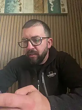 Snapshot of andrey1887 chatting on 04-21-26, 03:50 andrey1887 online show from 04-21-26, 03:50