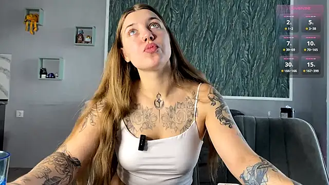Snapshot of VelvetMiley chatting on 08-05-26, 03:42 VelvetMiley online show from 08-05-26, 03:42