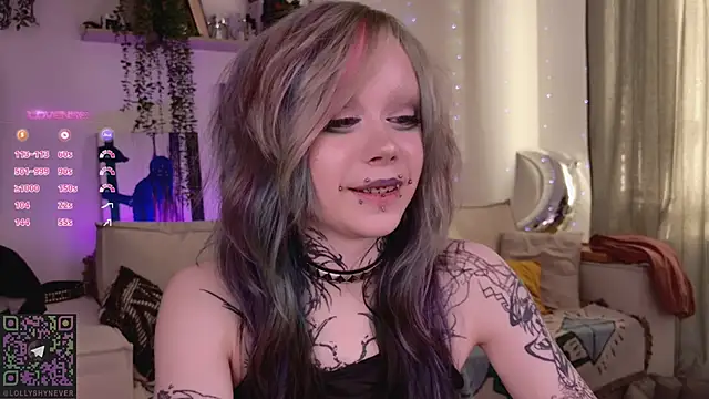 Lollyshy online show from 02-15-26, 01:20