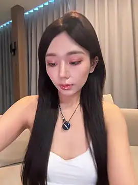 jiajia L online show from 03-28-26, 09:31