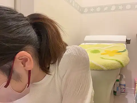 Snapshot of sora_033 chatting on 09-21-25, 03:24 sora 033 online show from 09-21-25, 03:24