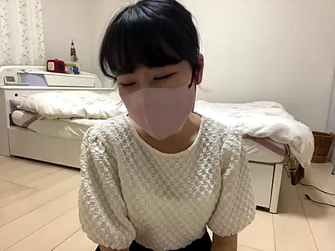 Snapshot of sora_033 chatting on 11-24-25, 03:23 sora 033 online show from 11-24-25, 03:23