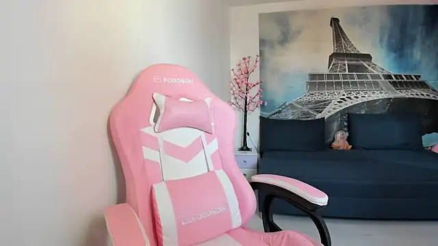 RheaEtthan online show from 04-15-26, 09:05