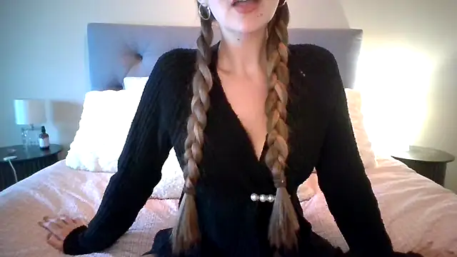 TaylorWest62 online show from 10-21-25, 12:50