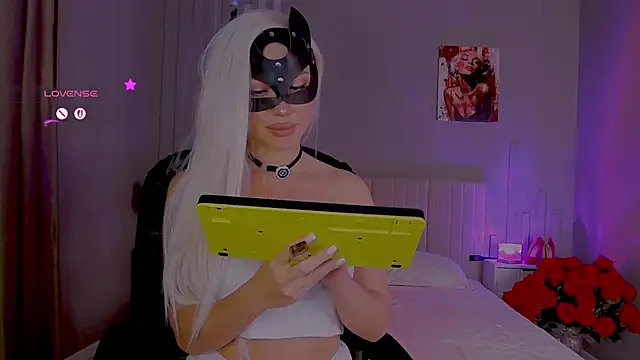 Snapshot of black_cat-11 chatting on 05-18-26, 04:40 black cat-11 online show from 05-18-26, 04:40